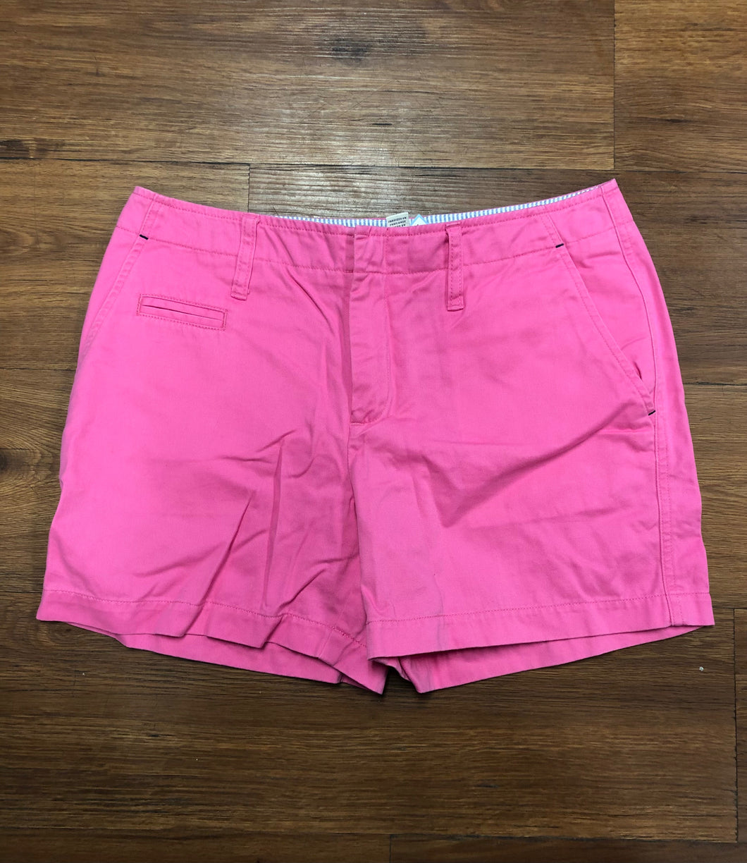 womens Size 8 Tommy Hilfiger Shorts