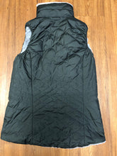 Load image into Gallery viewer, Size S The NorthFace Jacket Reversible vest black and soft fleece gray pockets