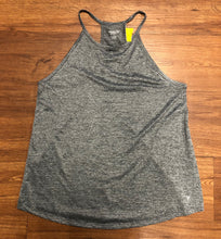 Load image into Gallery viewer, Size M old navy active tank Shirt