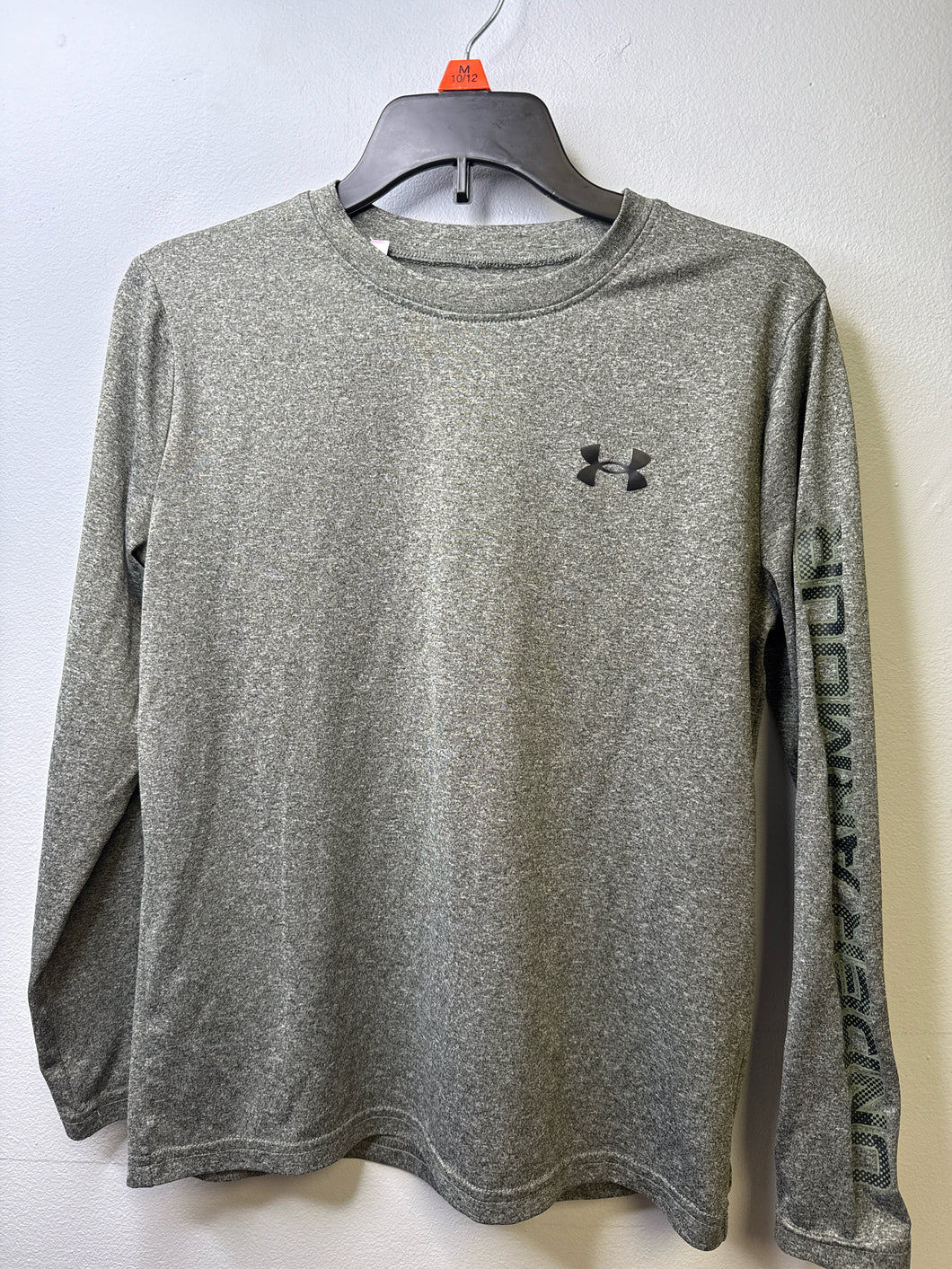 M under armour Shirt