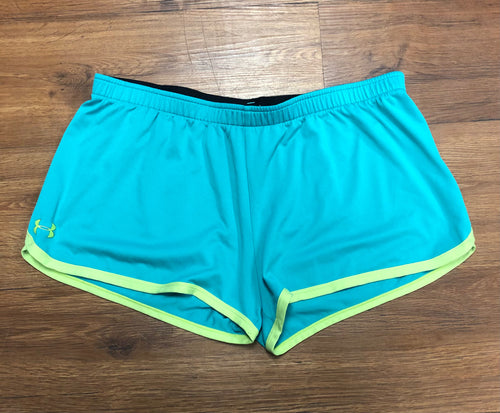 womens  M under armour Shorts