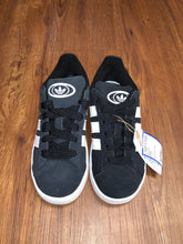 Load image into Gallery viewer, Shoes/Boots NEW with tags Campus 00s