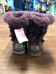 UGG 6 shoes