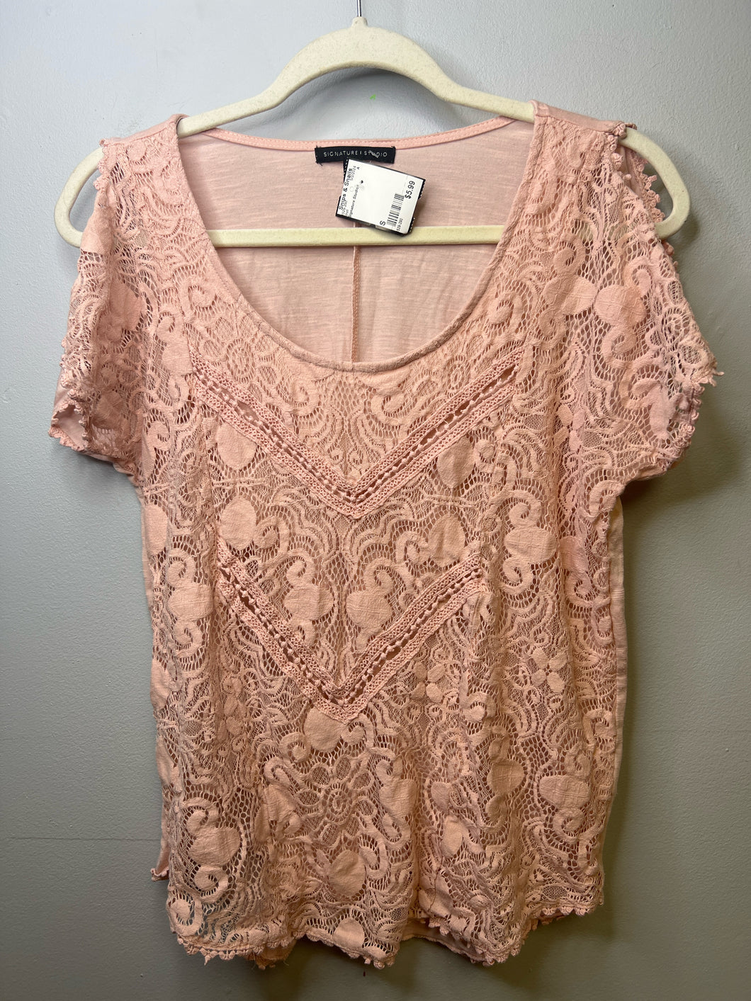 Womens Size S Signature Studios Shirt