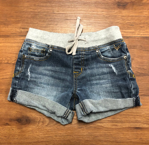 8 Justice Shorts. tie
