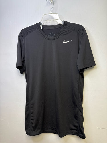 Size Med mens Nike shirt