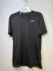 Size Med mens Nike shirt