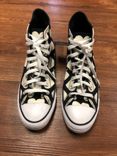 Load image into Gallery viewer, Converse 9.5 shoes