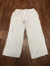 Load image into Gallery viewer, Women&#39;s Size L old navy Pants