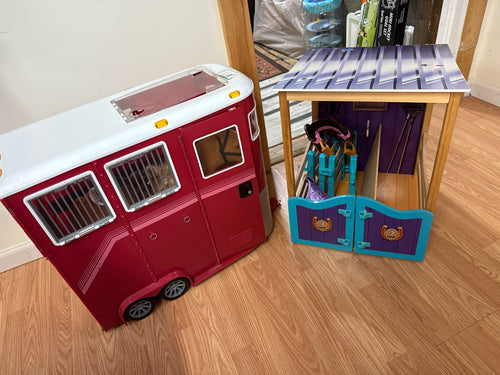 Our Generation Horse Trailer And Stable Pick Up Only
