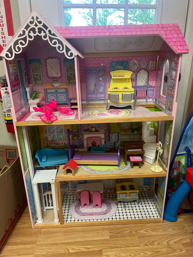 barbie house PICK UP ONLY