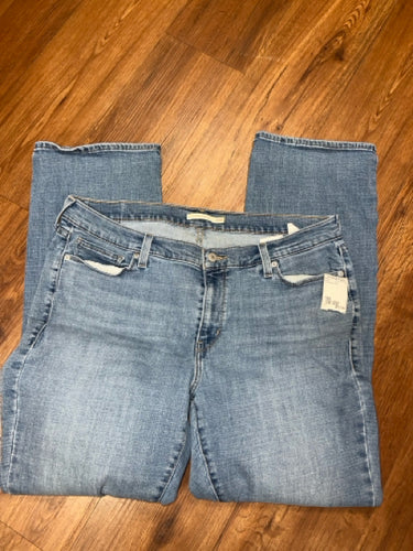 Size 18W Levi Strauss & Co jeans, classic bootcut