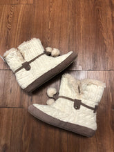 Load image into Gallery viewer, Women&#39;s Bearpaw Trista Sze 7 Slippers