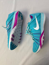 Load image into Gallery viewer, womens Nike 8.5 shoes