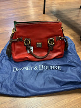 Load image into Gallery viewer, Dooney &amp; Bouke