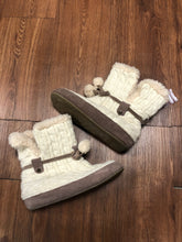 Load image into Gallery viewer, Women&#39;s Bearpaw Trista Sze 7 Slippers