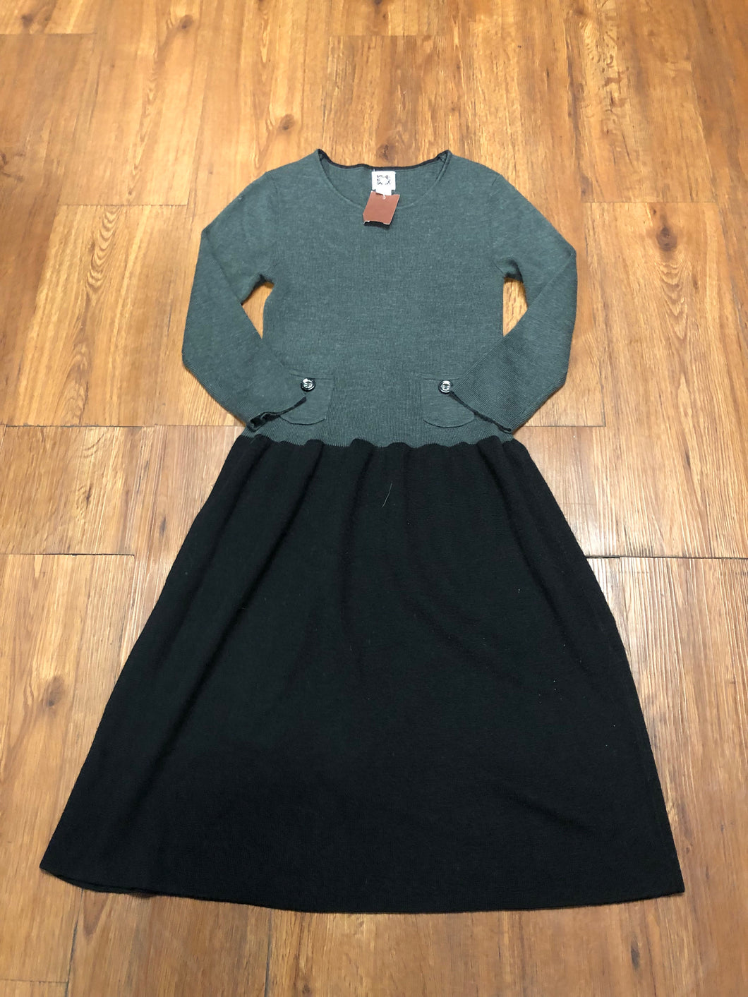 Women's Size M Anne Klein Sweater Dress