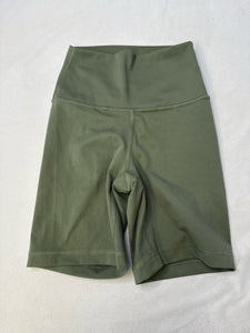 ladies Size XS Yogalicious Shorts