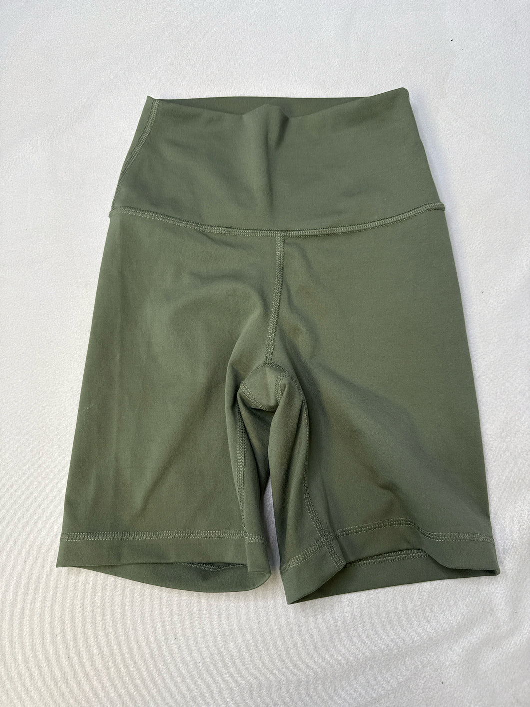 ladies Size XS Yogalicious Shorts