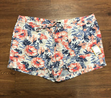 Load image into Gallery viewer, Size 16 Gap Shorts