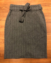 Load image into Gallery viewer, Size 2 banana republic Dress