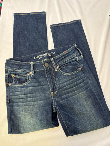 Size 6 Short American Eagle Pants