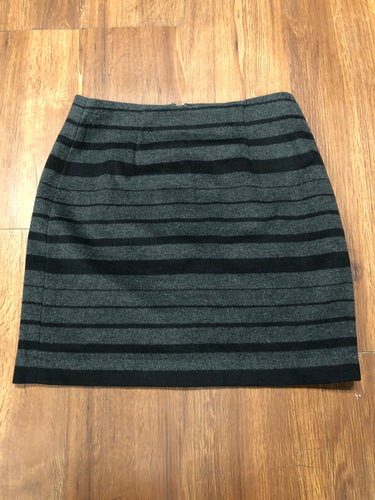 Size 4 banana republic Skirt