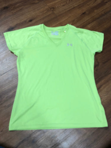 Size M under armour Shirt