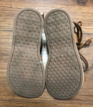 Load image into Gallery viewer, 13 OshKosh Shoes/Boots