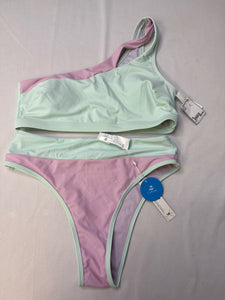 Womenes Size M Cupshe Swimsuit