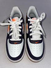 Load image into Gallery viewer, Nike 5y shoes