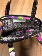 Load image into Gallery viewer, Vera Bradley Purse