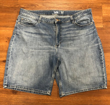 Load image into Gallery viewer, Size 20 Shorts