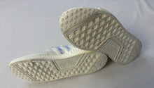 Load image into Gallery viewer, Adidas 8.5 shoes