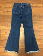 Load image into Gallery viewer, Size 11 Judy Blue flare  Pants