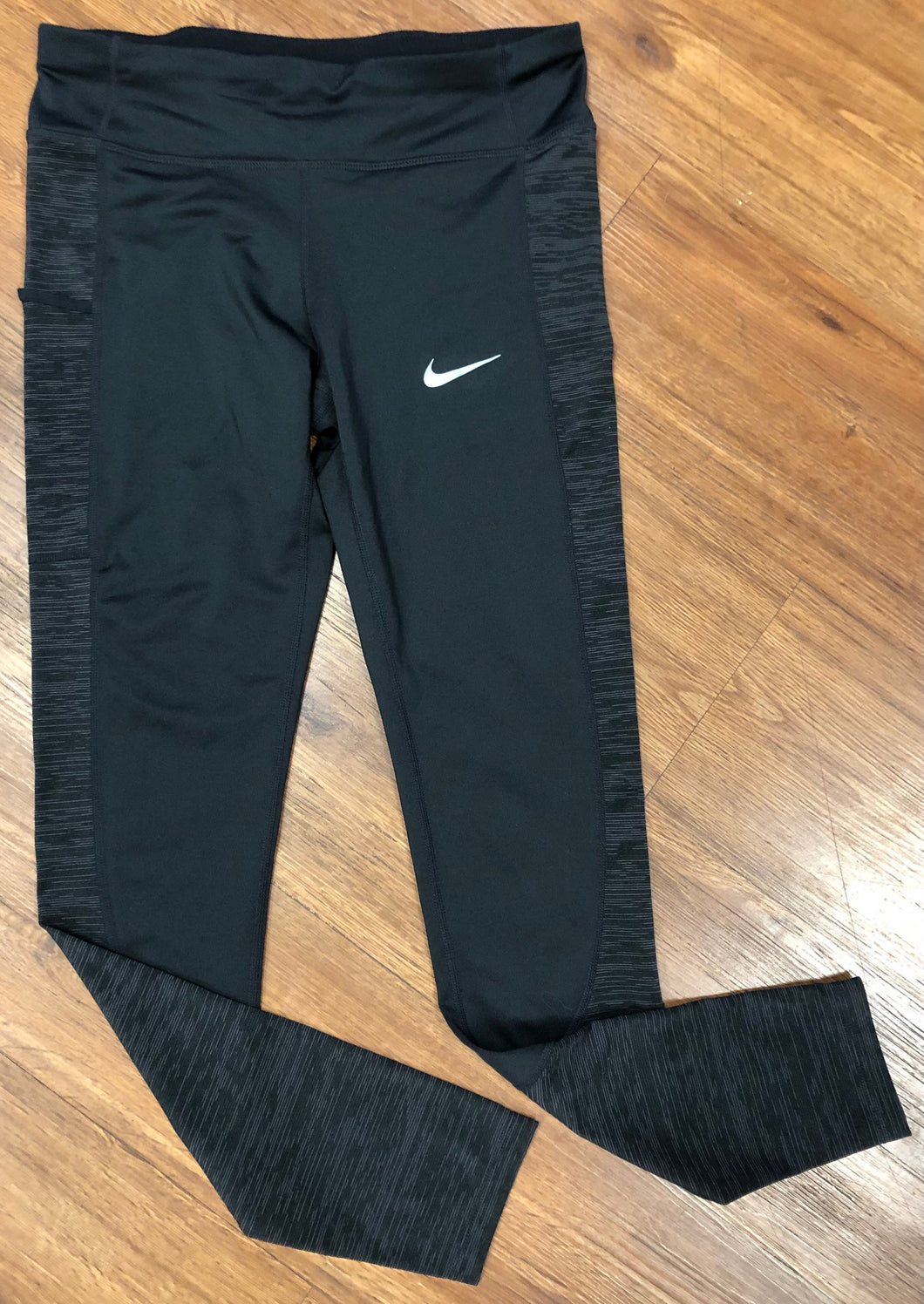 Size M Nike dri fit womens lined Leggings