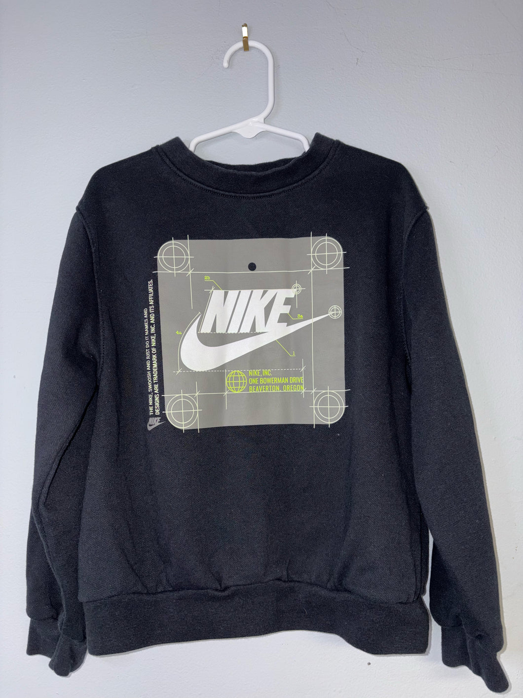 Boys 7 Nike Sweater