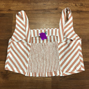 Size XL Maurices bnwt crop