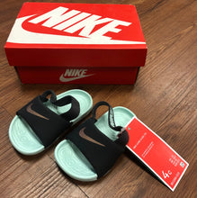 Load image into Gallery viewer, Nike Shoes