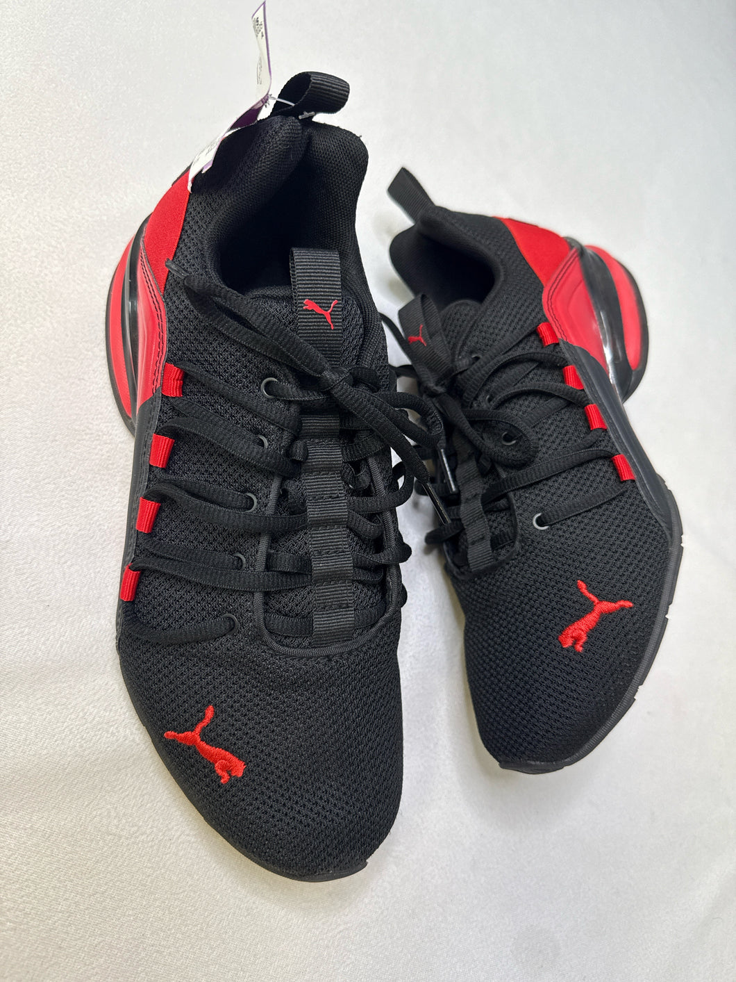 womens 7 Puma shoes