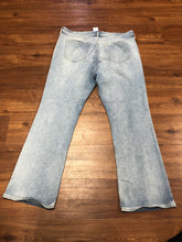 Load image into Gallery viewer, Women&#39;s Size 20 Gap Bootcut Jeans