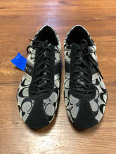 Load image into Gallery viewer, Coach 7.5 shoes