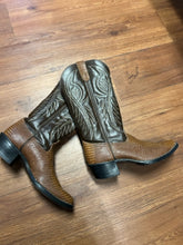 Load image into Gallery viewer, Bronco 7.5 shoes