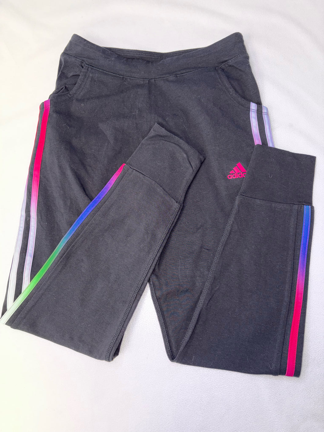 L Adidas Sweatpants