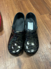 Load image into Gallery viewer, shoes - Sanita size 41 clogs