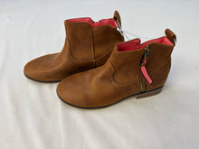 Load image into Gallery viewer, Cat &amp; Jack 3 shoes