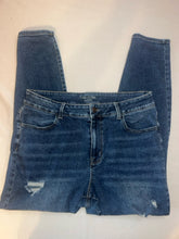 Load image into Gallery viewer, womens Size 16 Maurices Jeans