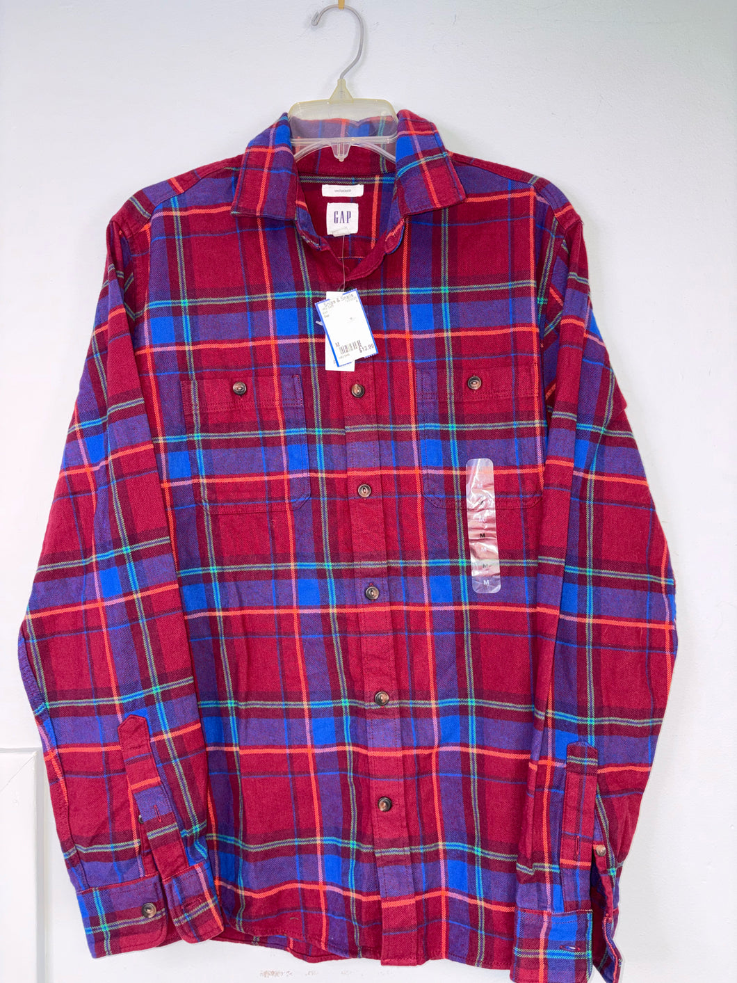 Mens Size M GAP  shirt NWT