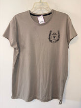 Load image into Gallery viewer, Size L under armour T-shirt