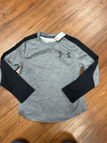 Youth XS under armour Shirt